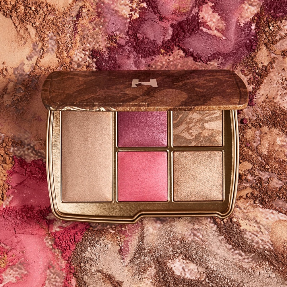 Hourglass Cosmetics Ambient Lighting Edit - Universe Unlocked